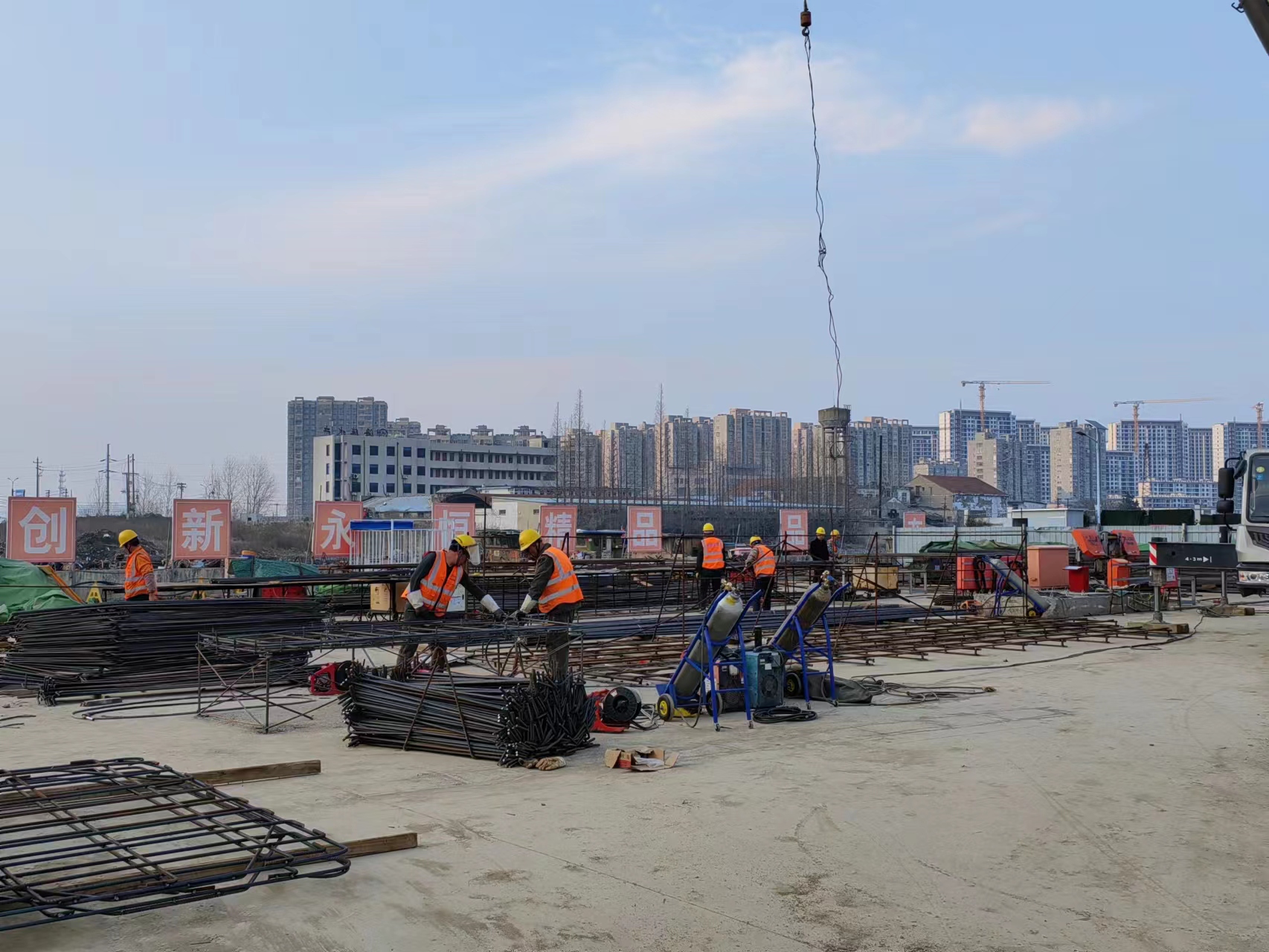 开创路北延盖梁钢筋加工.jpg